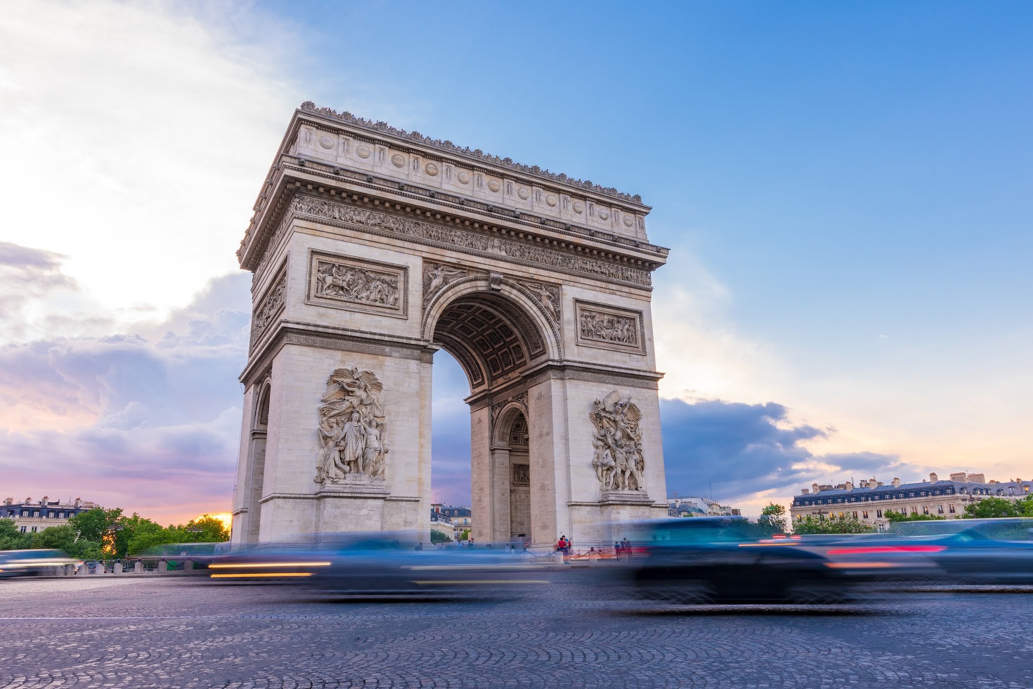 Arc de Triomphe et Place de l'Etoile, photographiés pendant l'Heure d'Or