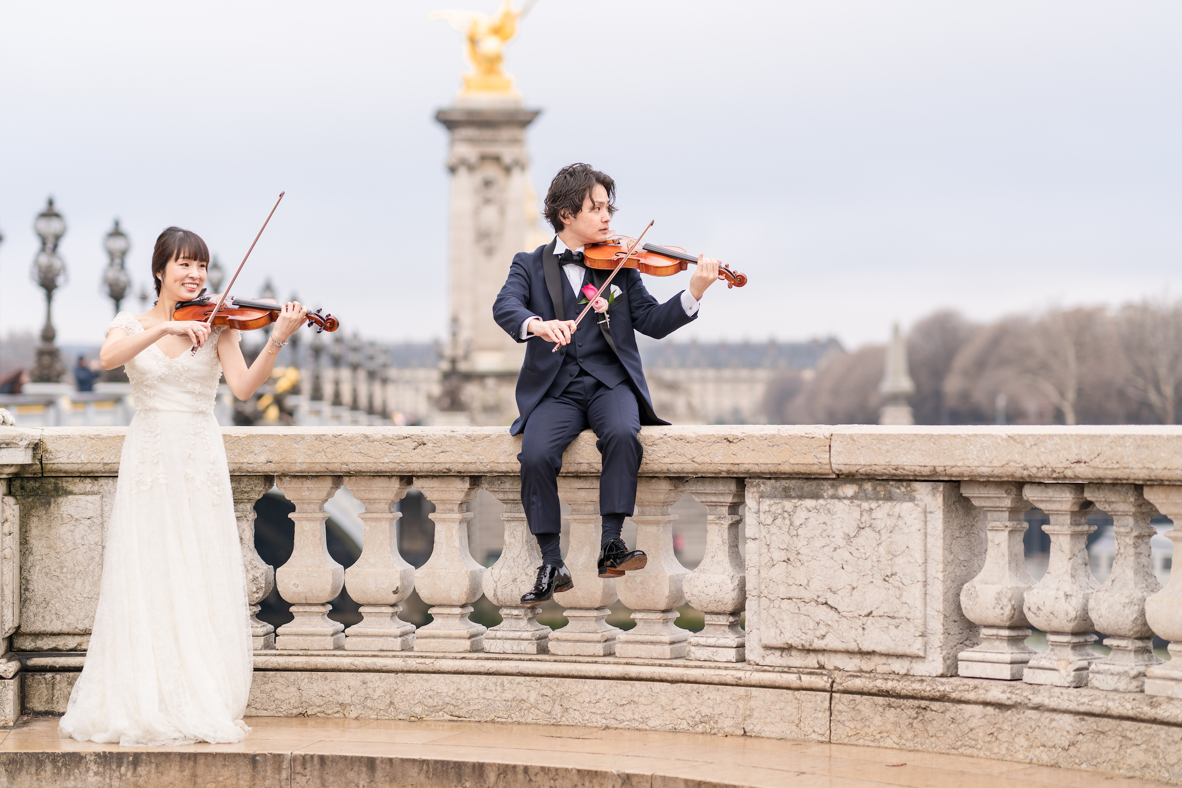 Partagez votre image de la séance photo avec le photographe de mariage bien à l'avance
