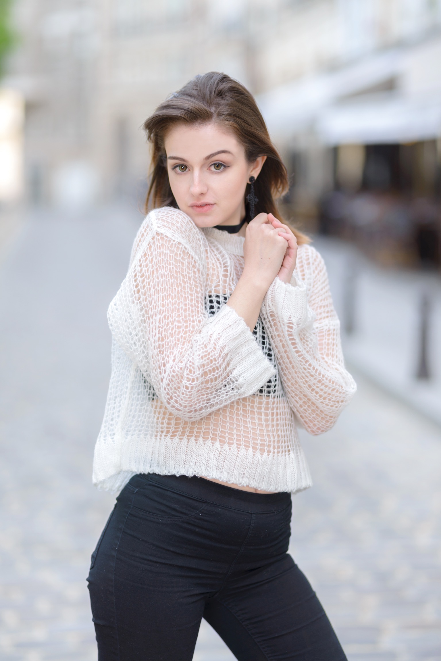 キャッチライトで瞳を輝かせて、さらに魅力的な宣材写真へ