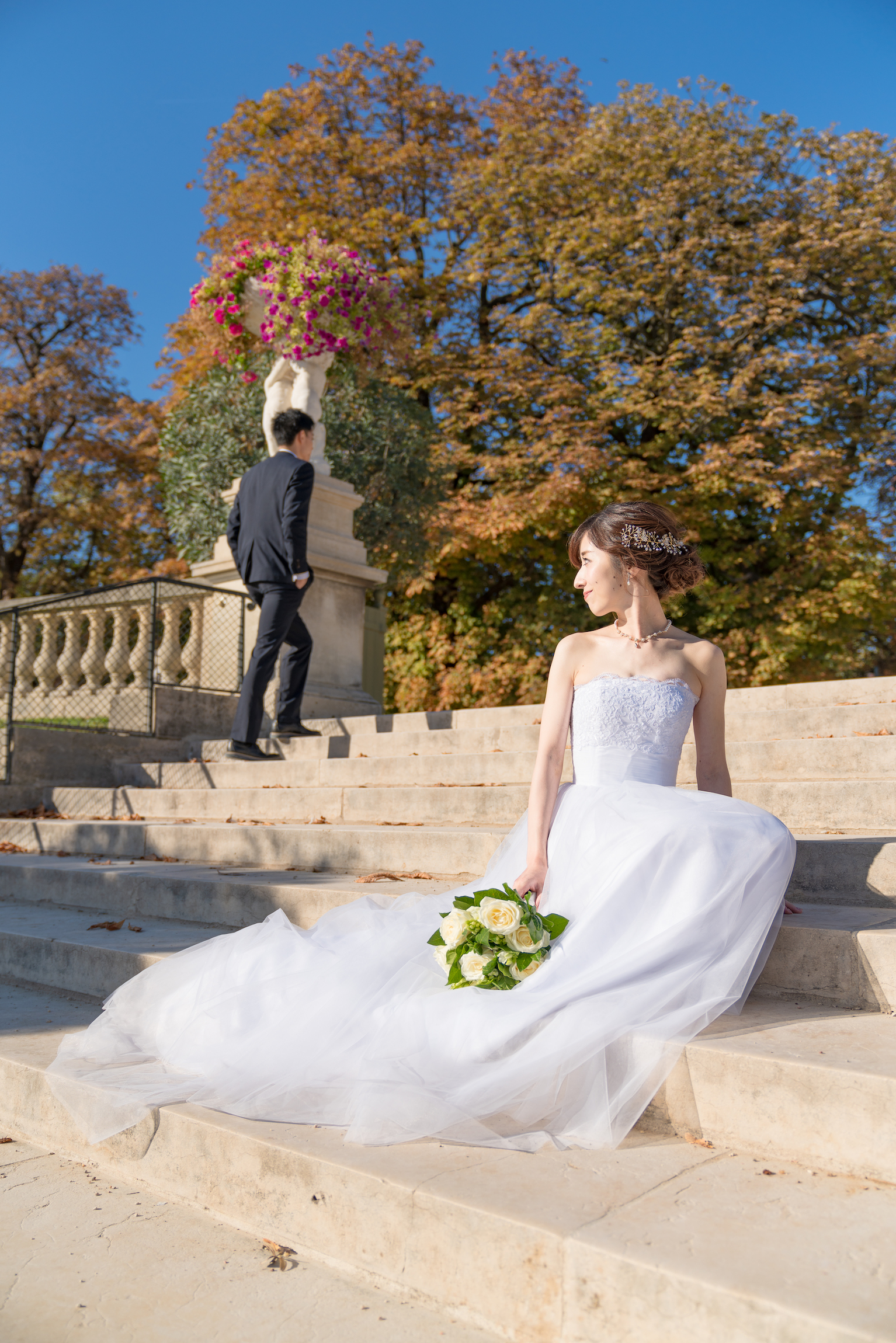 リュクサンブール公園階段で前撮りフォトツアー