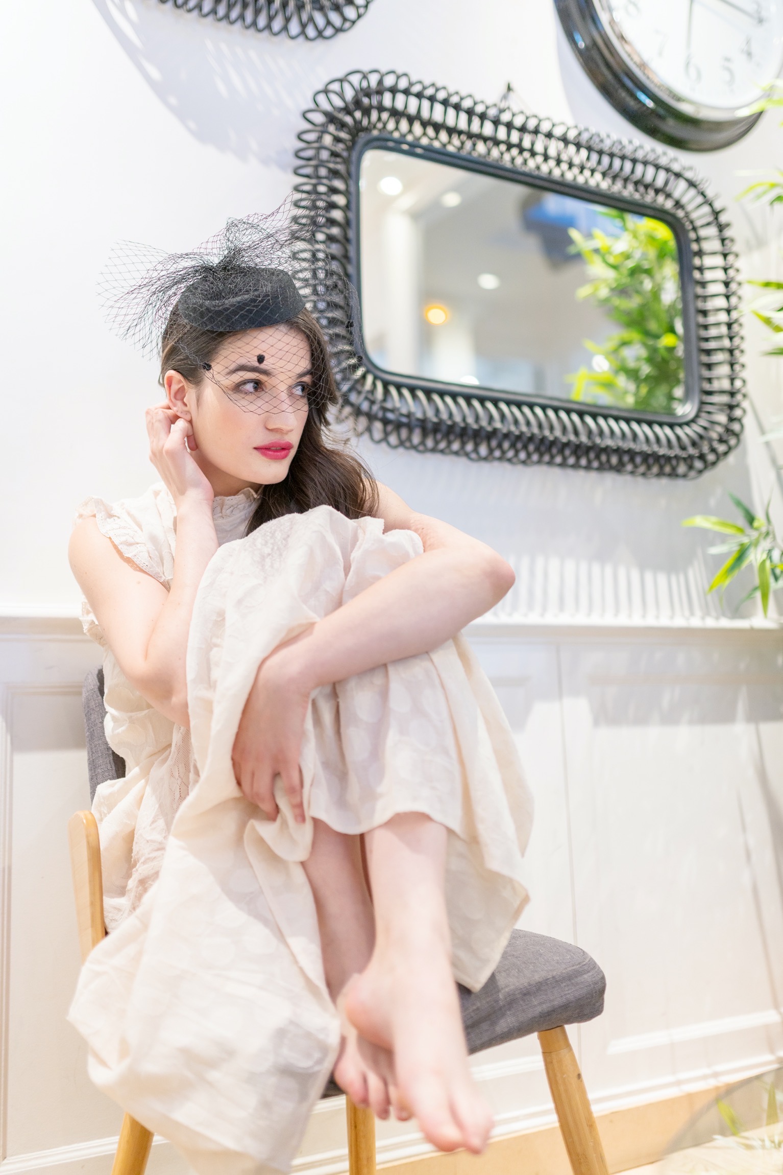 パリ在住フォトグラファー＆モデルコミュニティーからモデルを選定