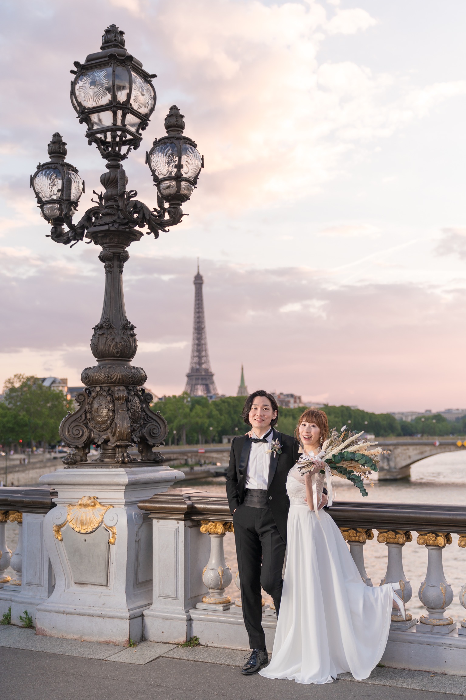 パリでナイトウェディングフォト④