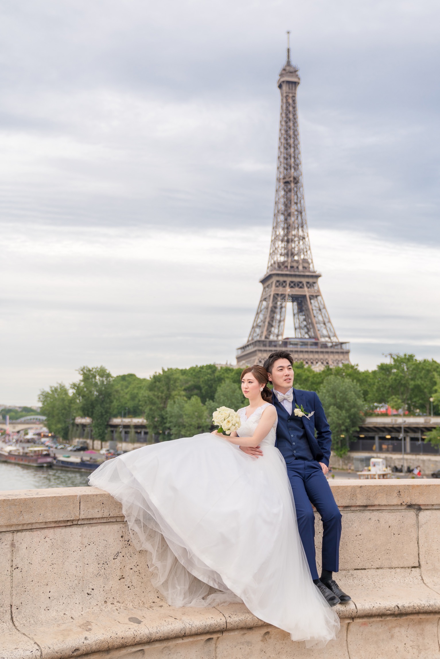 ビラケム橋でパリ・ハネムーンフォト
