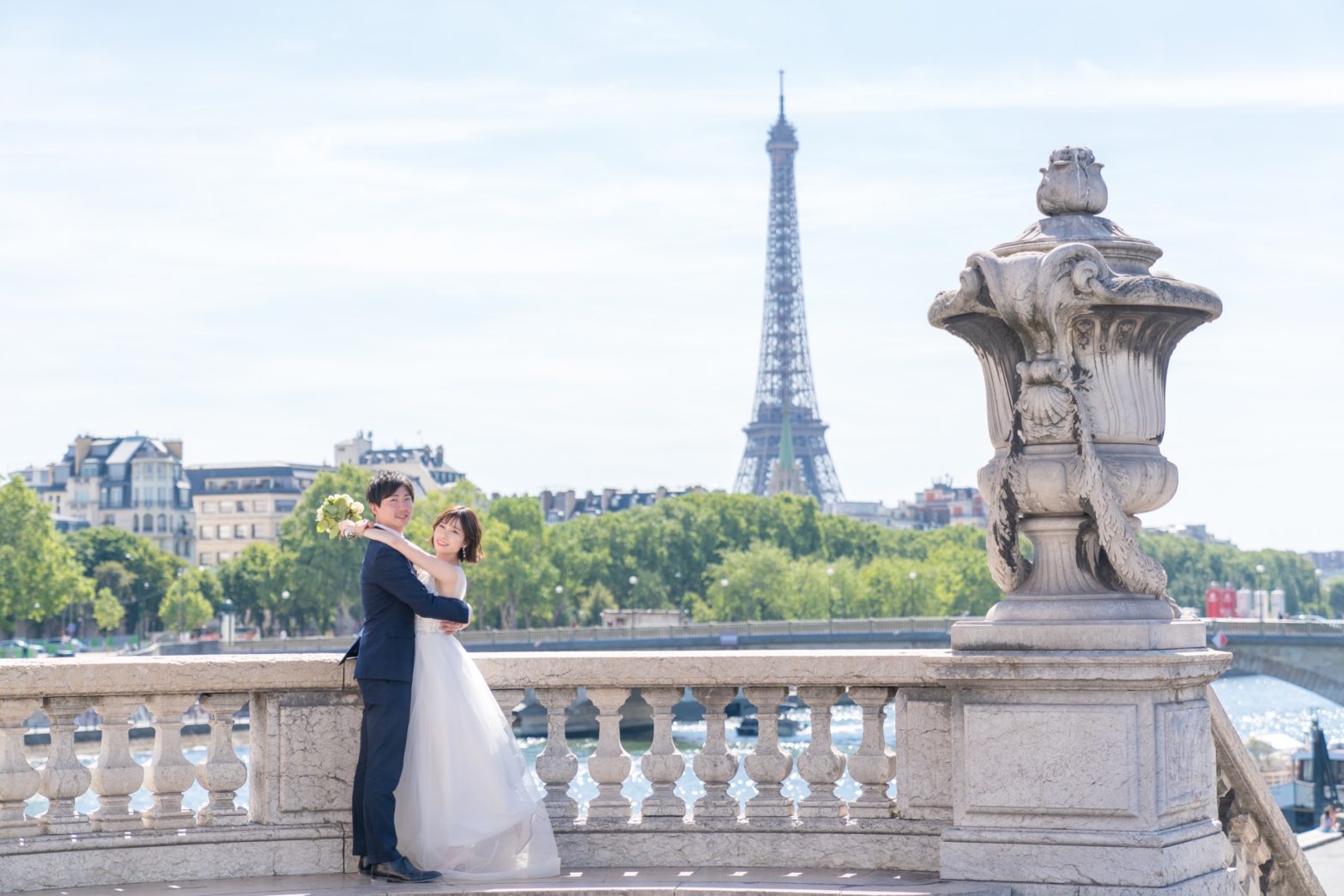 【エッフェル塔でウェディングフォト】 – パリのシンボル12
