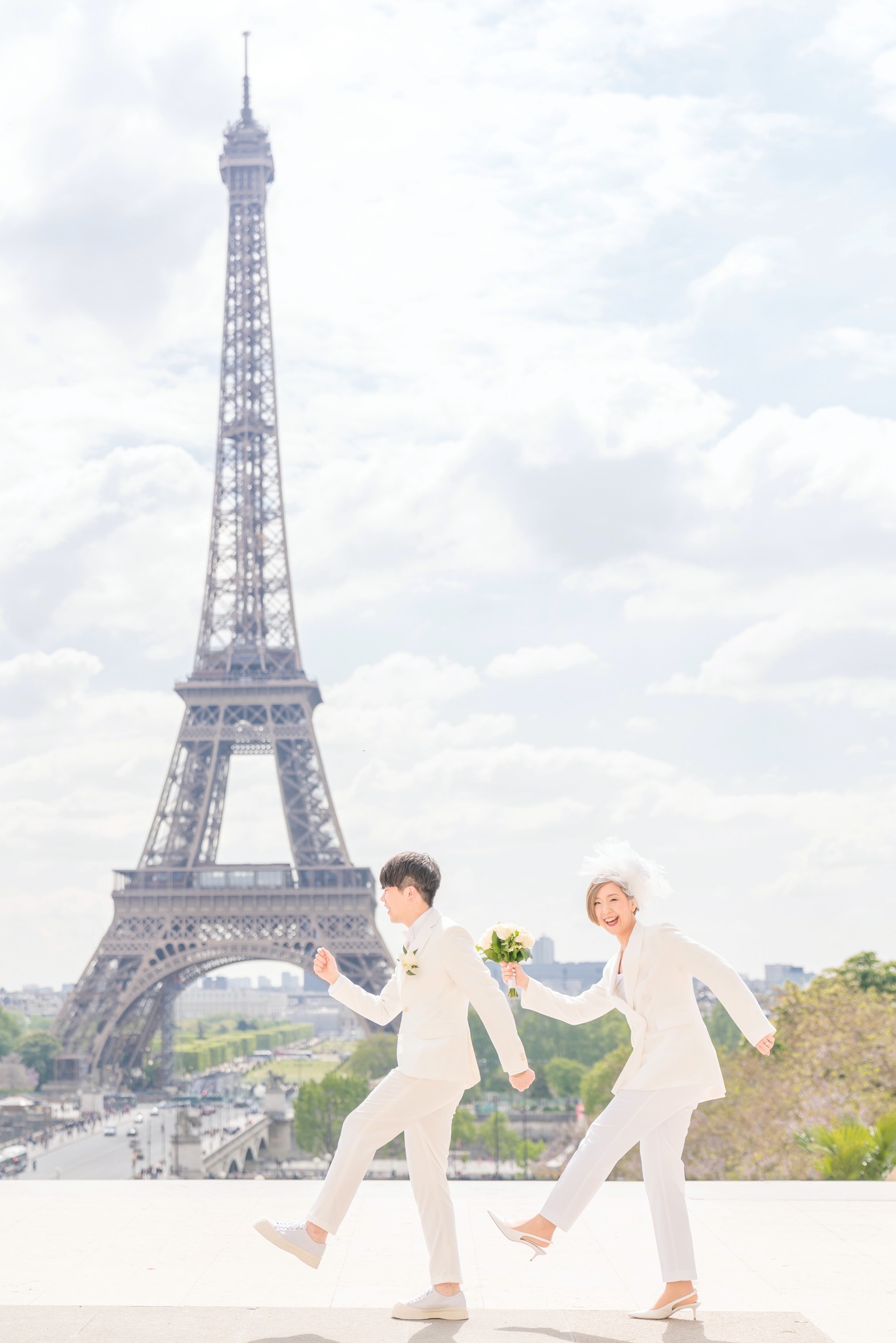 【エッフェル塔でウェディングフォト】 – パリのシンボル⑤