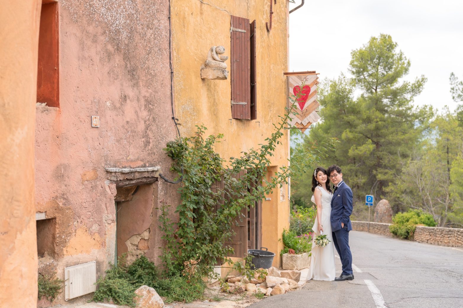 ルシヨンでウェディングフォト