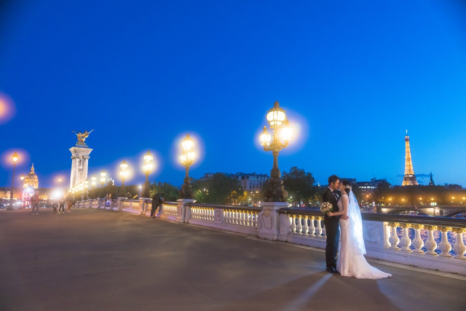 ライトアップをシネマティック表現で幻想的＆ロマンチックに描く